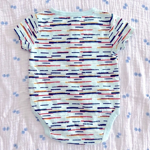 Oliver & Rain Organic Cotton Baby Bodysuit & Shorts Set - 3 months - Picture 6 of 10